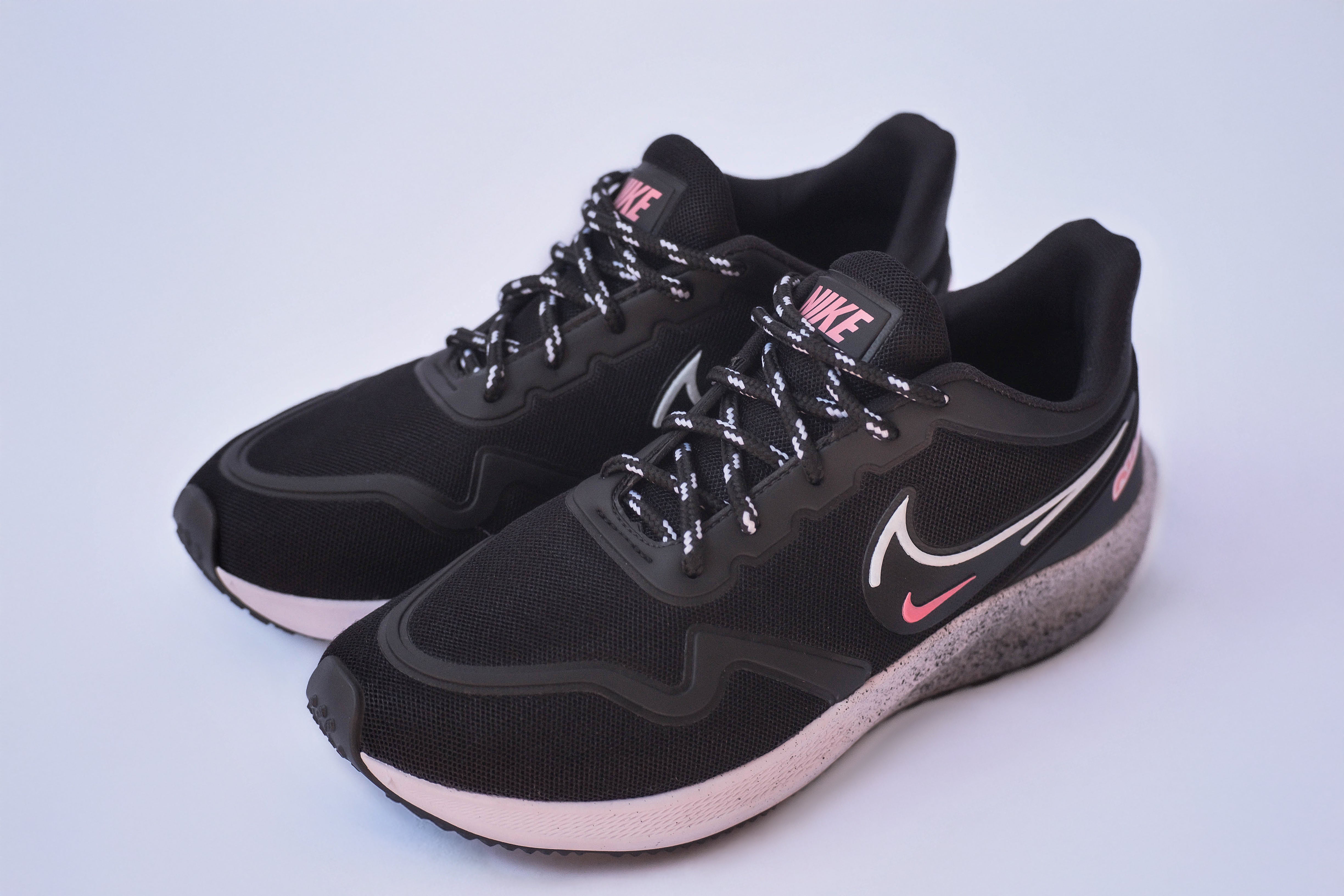 Esportivo Air Zoom Fem Preto