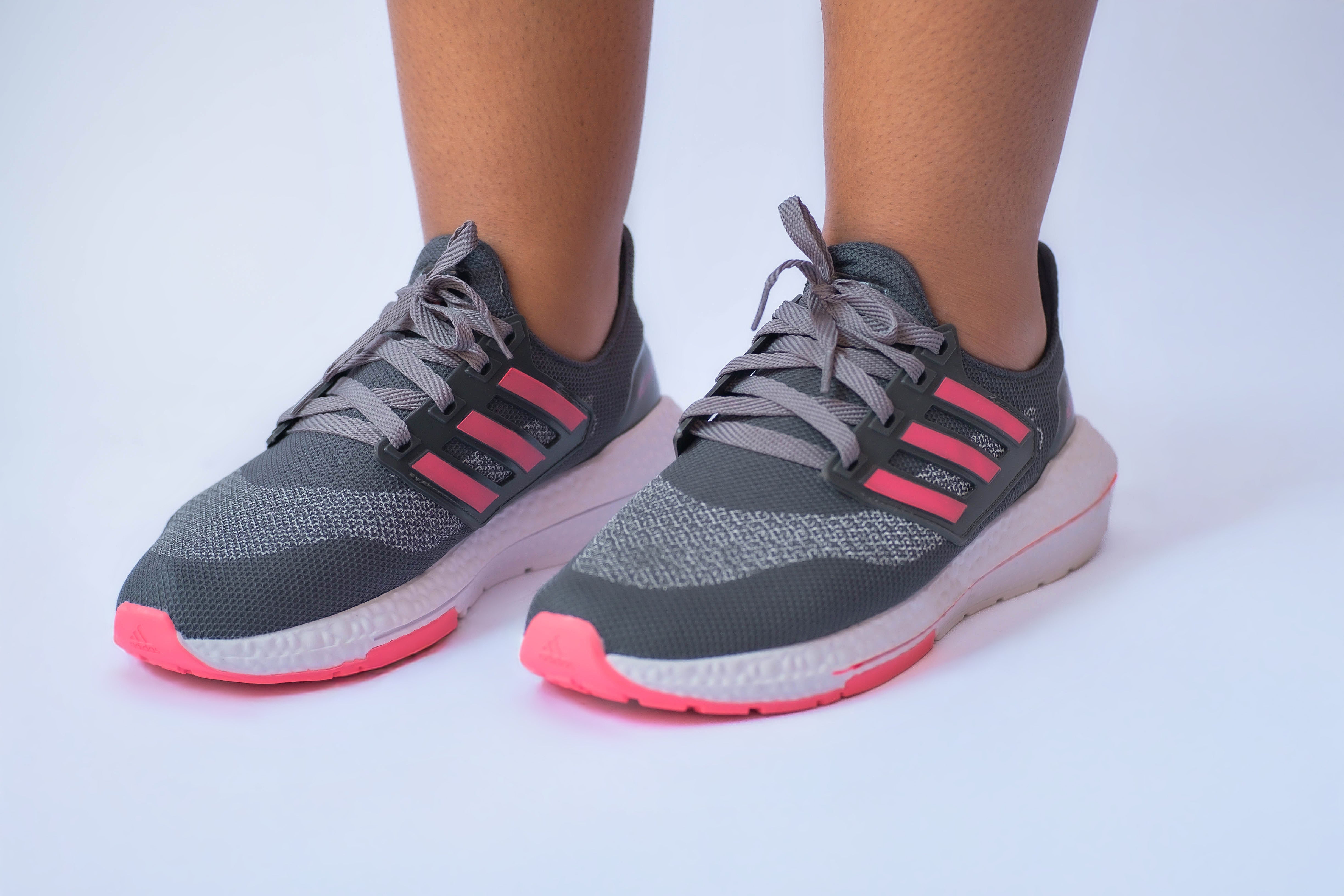 Tênis Esportivo Ultra Boost Fem