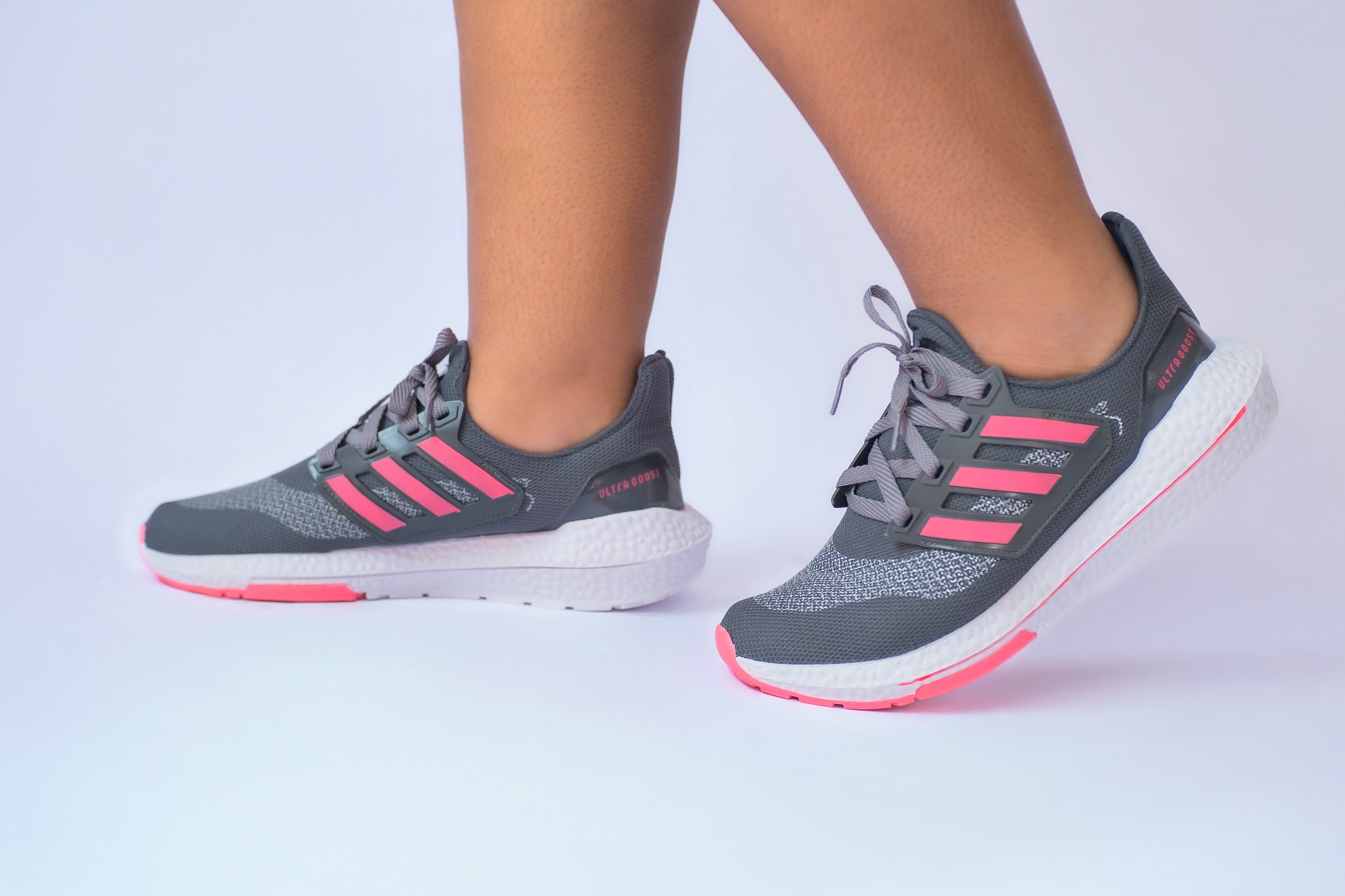 Tênis Esportivo Ultra Boost Fem